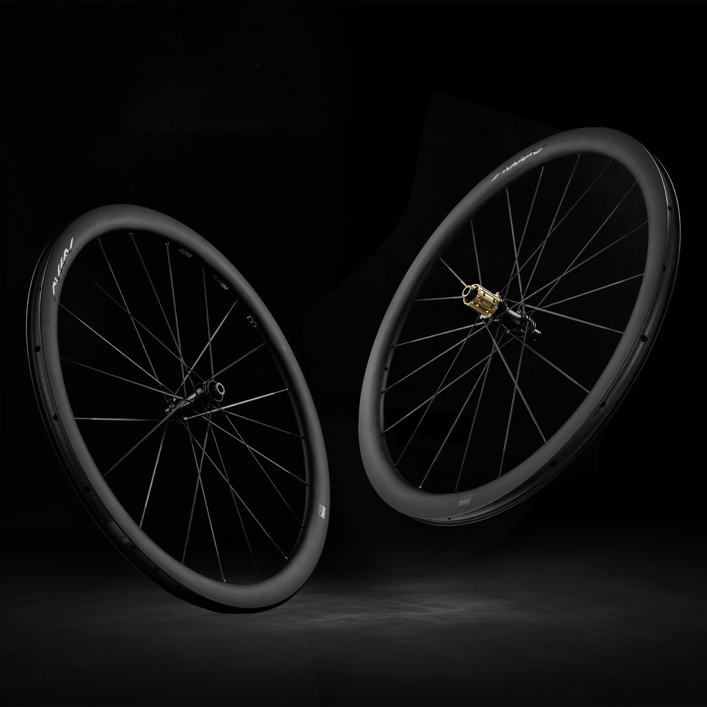 Avian CR5 Lark